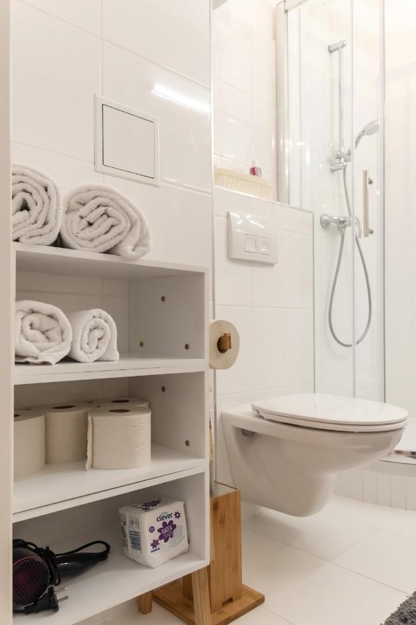 Modern, Bright -close To The Center In A Quiet Area