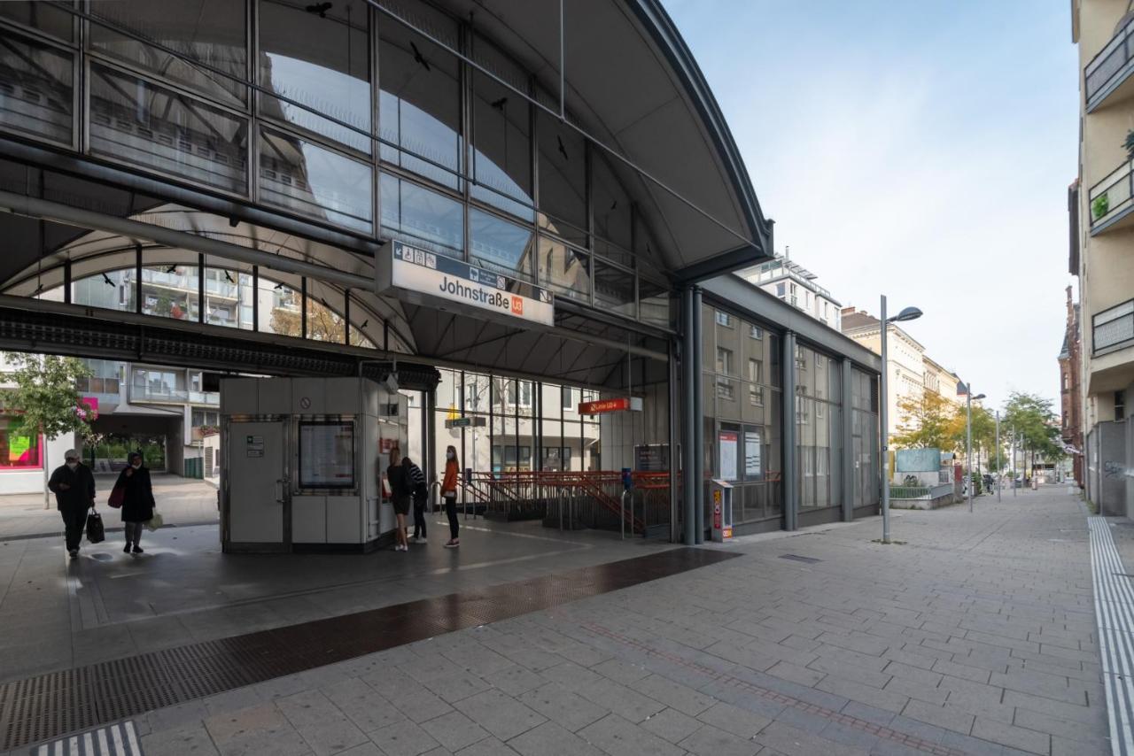 Modern, Bright -close To The Center In A Quiet Area