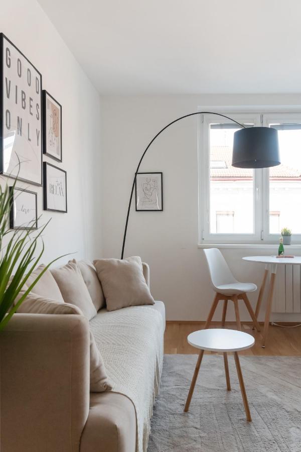 Modern, Bright -close To The Center In A Quiet Area Apartment Wien