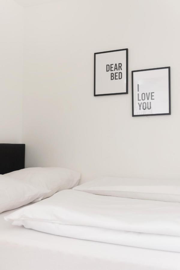 Modern, Bright -close To The Center In A Quiet Area Apartment *