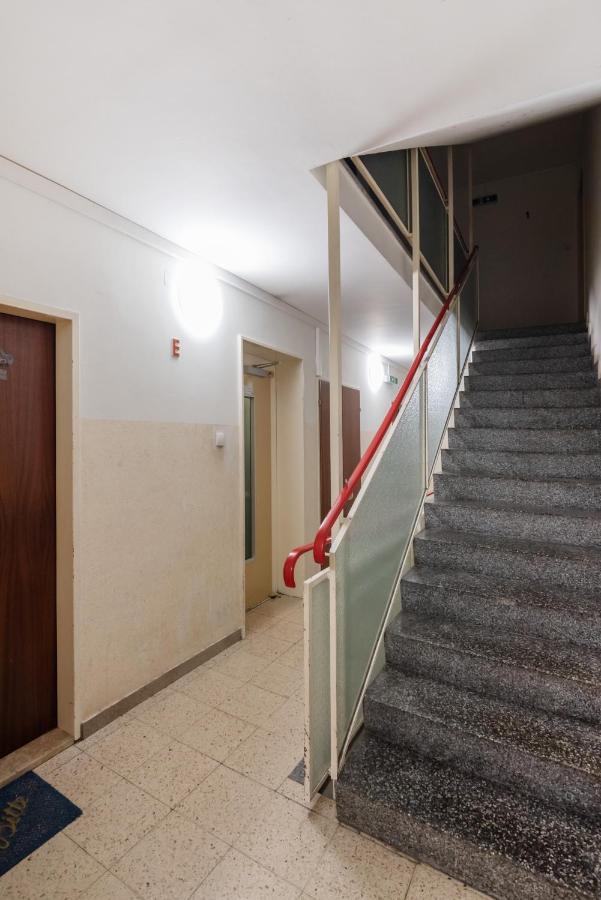 Modern, Bright -close To The Center In A Quiet Area Apartment *
