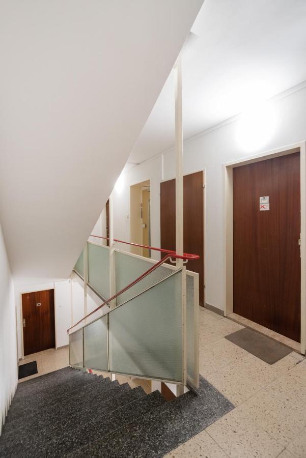 Modern, Bright -close To The Center In A Quiet Area Apartment